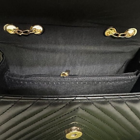 Black Quilted Chevron Shoulder Bag With Gold Chain And Tassel - Picture 5 of 6